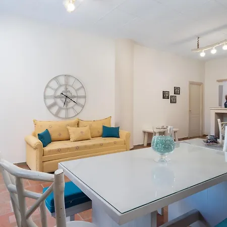 Kapeli Suites Appartamento *