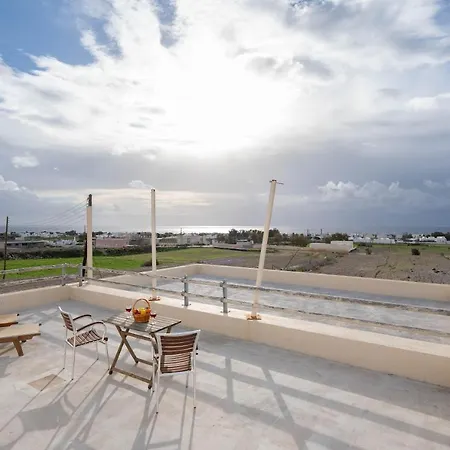Kapeli Suites Apartmán *