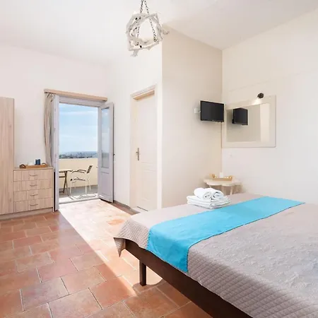 Kapeli Suites Apartmán *